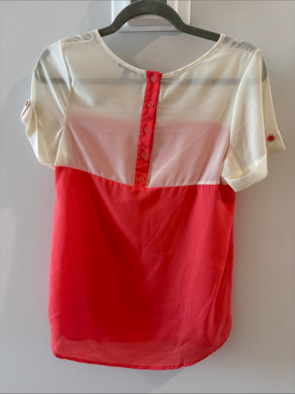 Charlotte Russe Cream and Coral Short Sleeve Colorblock Top - Picture 3 of 3